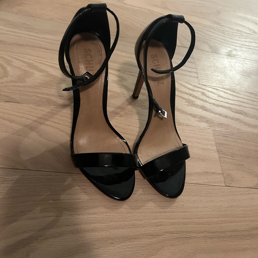 Chic Black Stiletto Heels - Picture 3 of 3